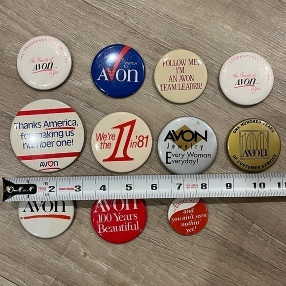 11 Vintage Avon Pinback President Club Avon Lady Buttons, Sales Promotional - Picture 12 of 13